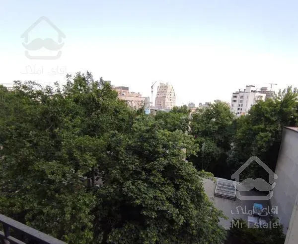 ۱۵۰متر باغ فردوس/ ویو ابدی/ فول امکانات/ ۲پارکینگ