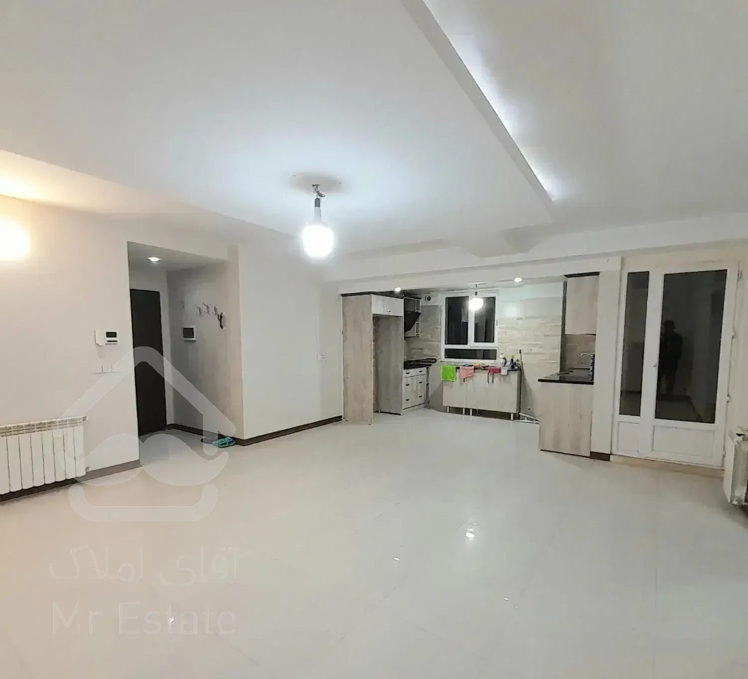 ۸۴متر  ۴ ساله  طبقه چهارم  فول امکانات  طلا