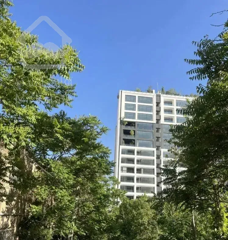 ۳۰۰ متر ابرسازه زعفرانیه