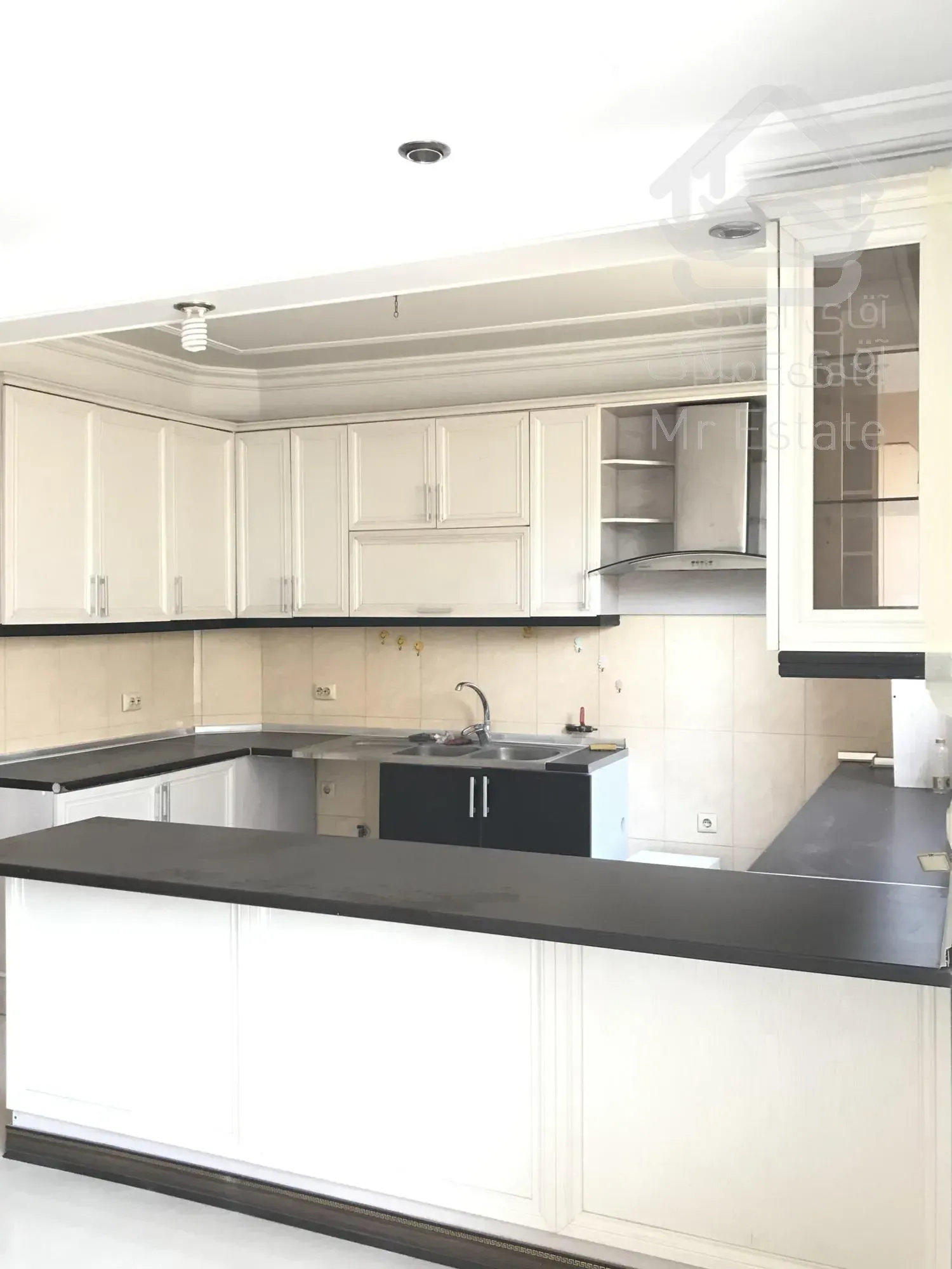 ٨٣ متر ٢ خوابه غرق نور كوي بيمه / اكباتان