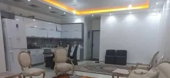 واحد ۱۰۰ متری /علوم پزشکی/طبقه همکف