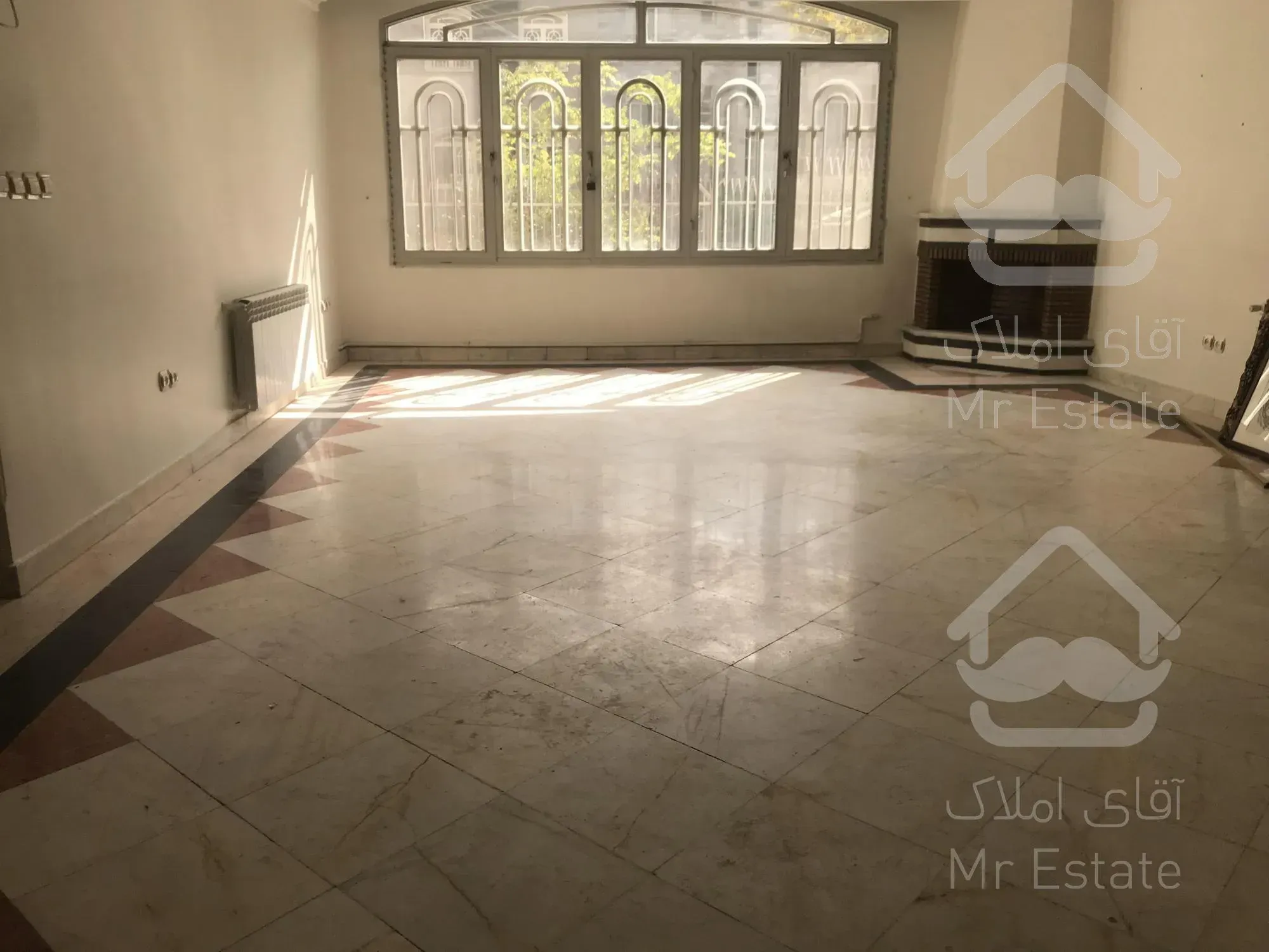 ۱۱۰ متر گلستانها/رهن کامل/فول/پارکینگ حیاط