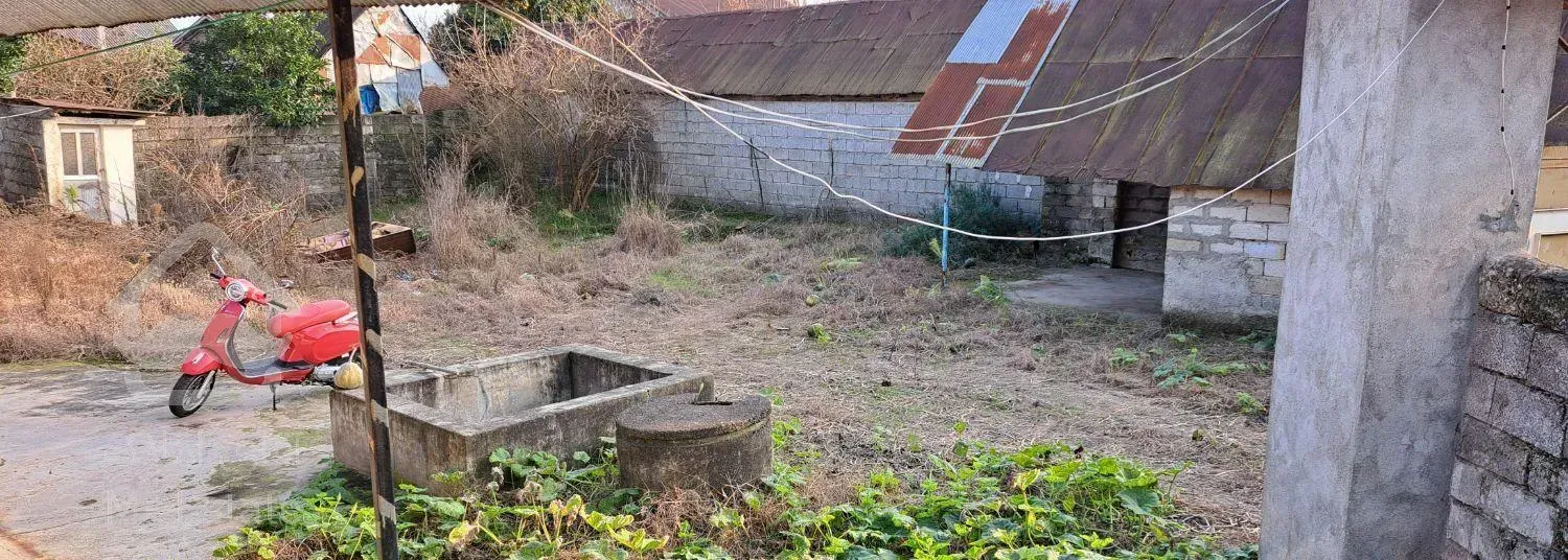 خانه ویلایی به متراژ ۶۵۰ متر با بنا تک برگ سند