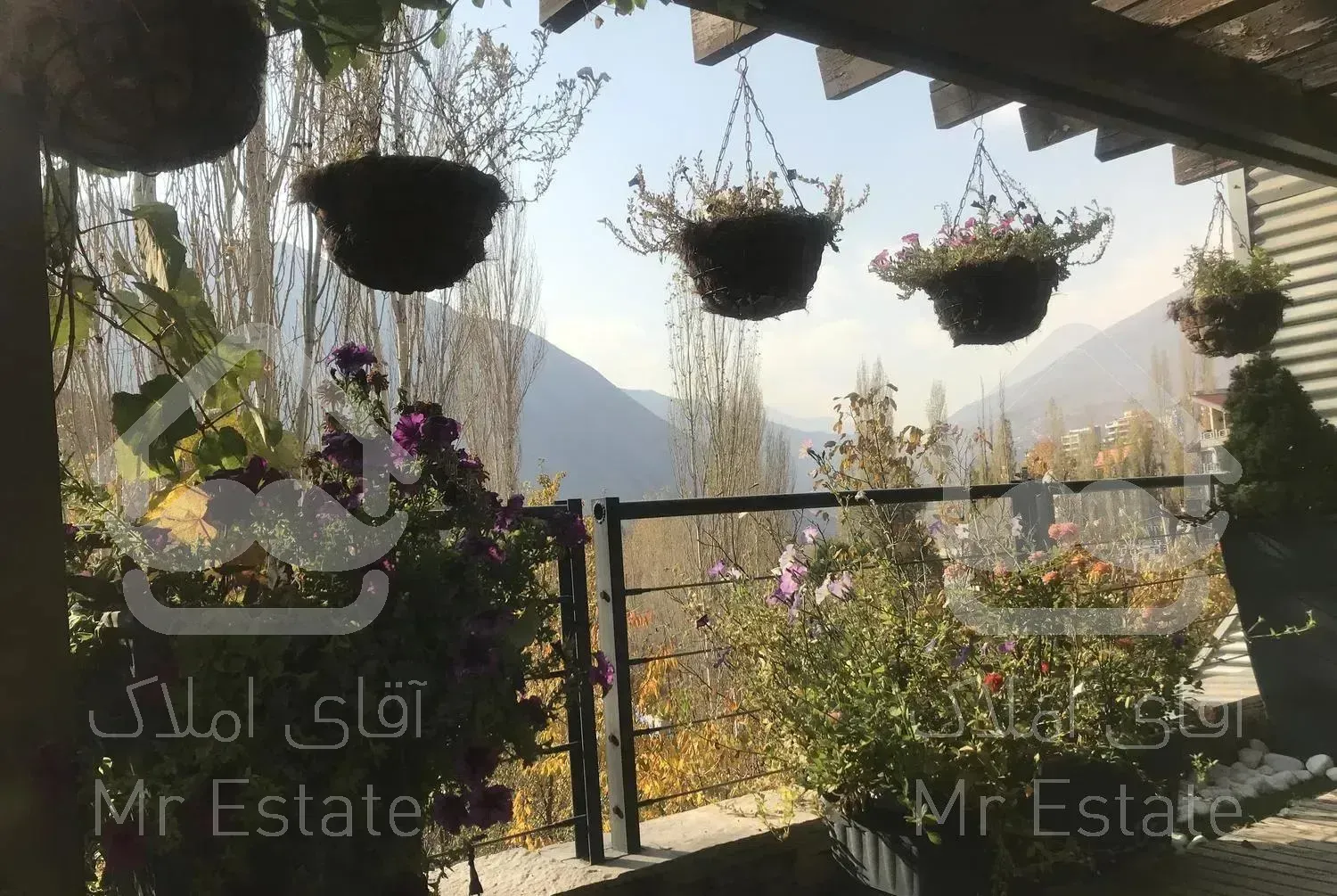 آپارتمان به سبک ویلایی 172 متر تریبلکس