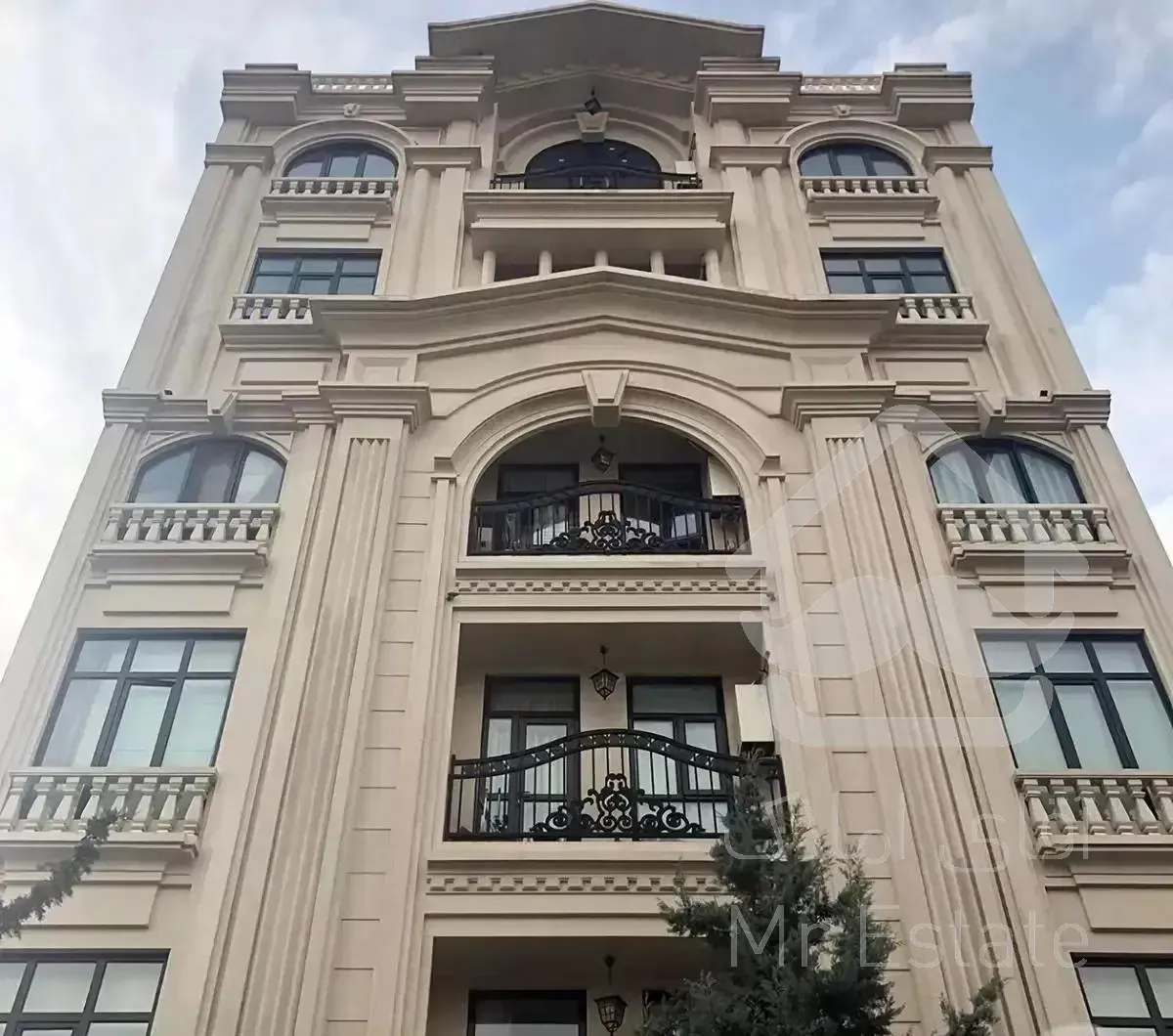 ۱۸۰ متر ۳خواب در نیلوفر - تک‌ واحدی