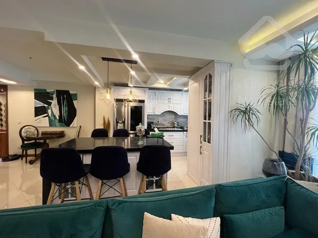 فروش آپارتمان ۱۰۰ متر نیاوران فول مشاعات