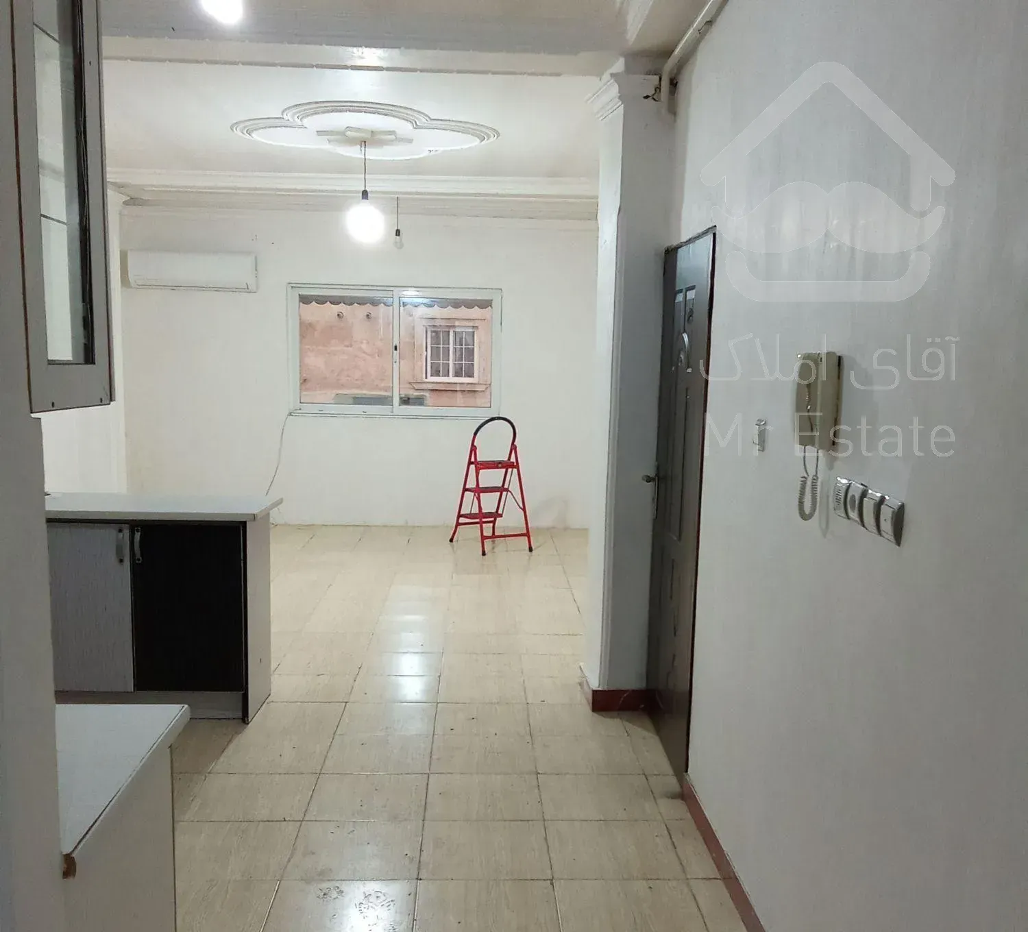 رهن آپارتمان ۷۵ متری ۲ خوابه طبقه ۱ در کوی حسینی