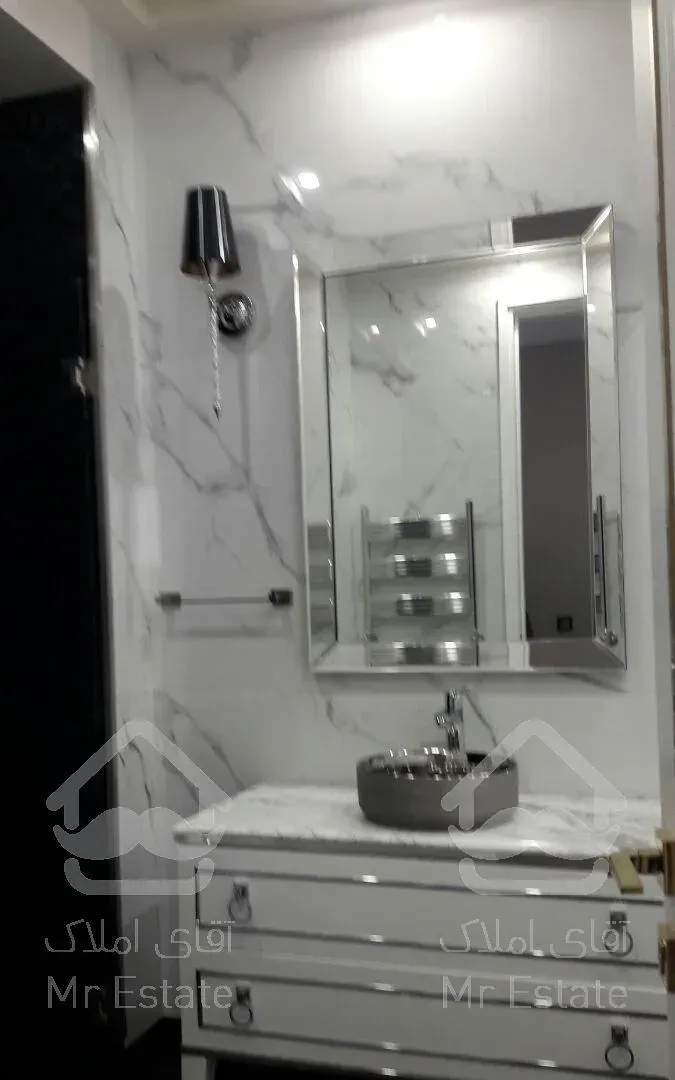 ۱۹۸ متر  / ونک / شیخ بهایی شمالی