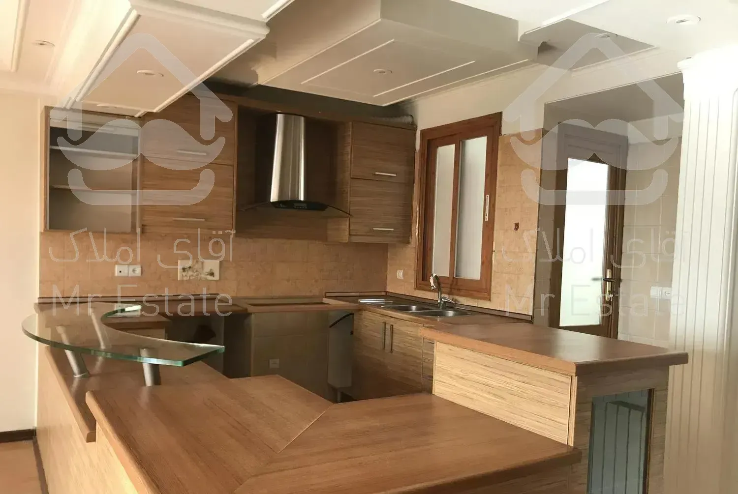 ۱۰۲متر،۳خواب بزرگ.بدون پرتی