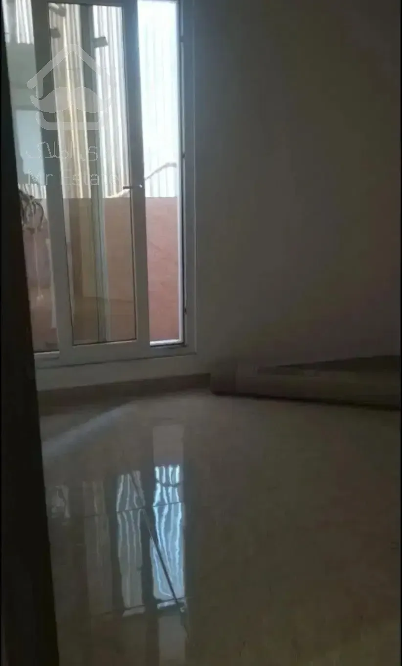 ۸۵ متری معلم