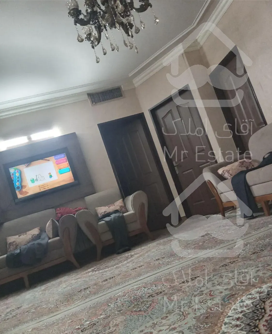 آپارتمان ورودی اصفهان وسط فضای سبز و پارک کودک