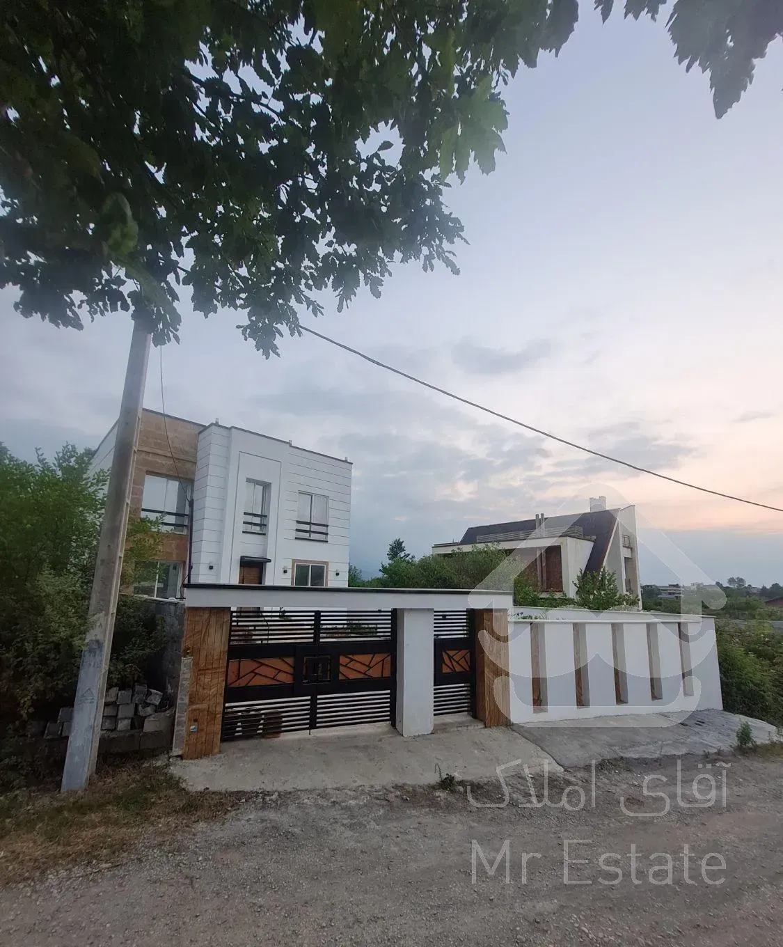 ۴۱۰ متر ویلای جنگلی نوساز منطقه نمک آبرود