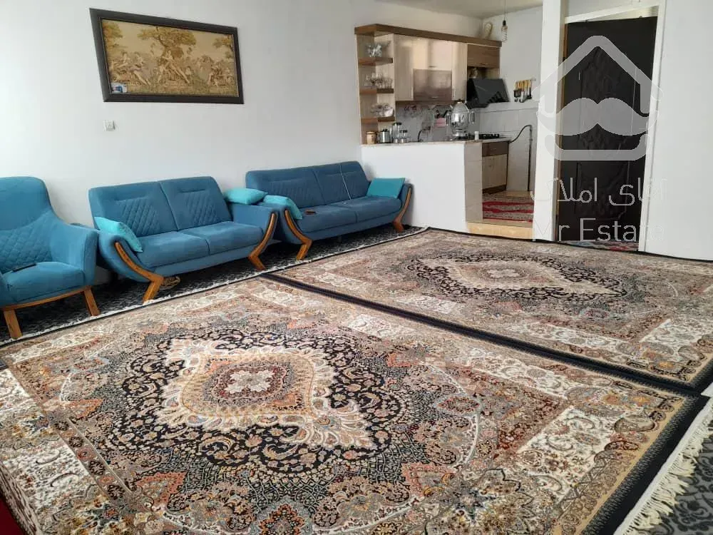 منزل دوطبقه ورودی و سرویسها مجزا