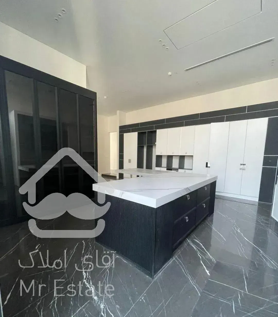 ۲۰۰متر-پنت هاوس / مدرن مینیمال / ۱۲۰مترتراس گاردن