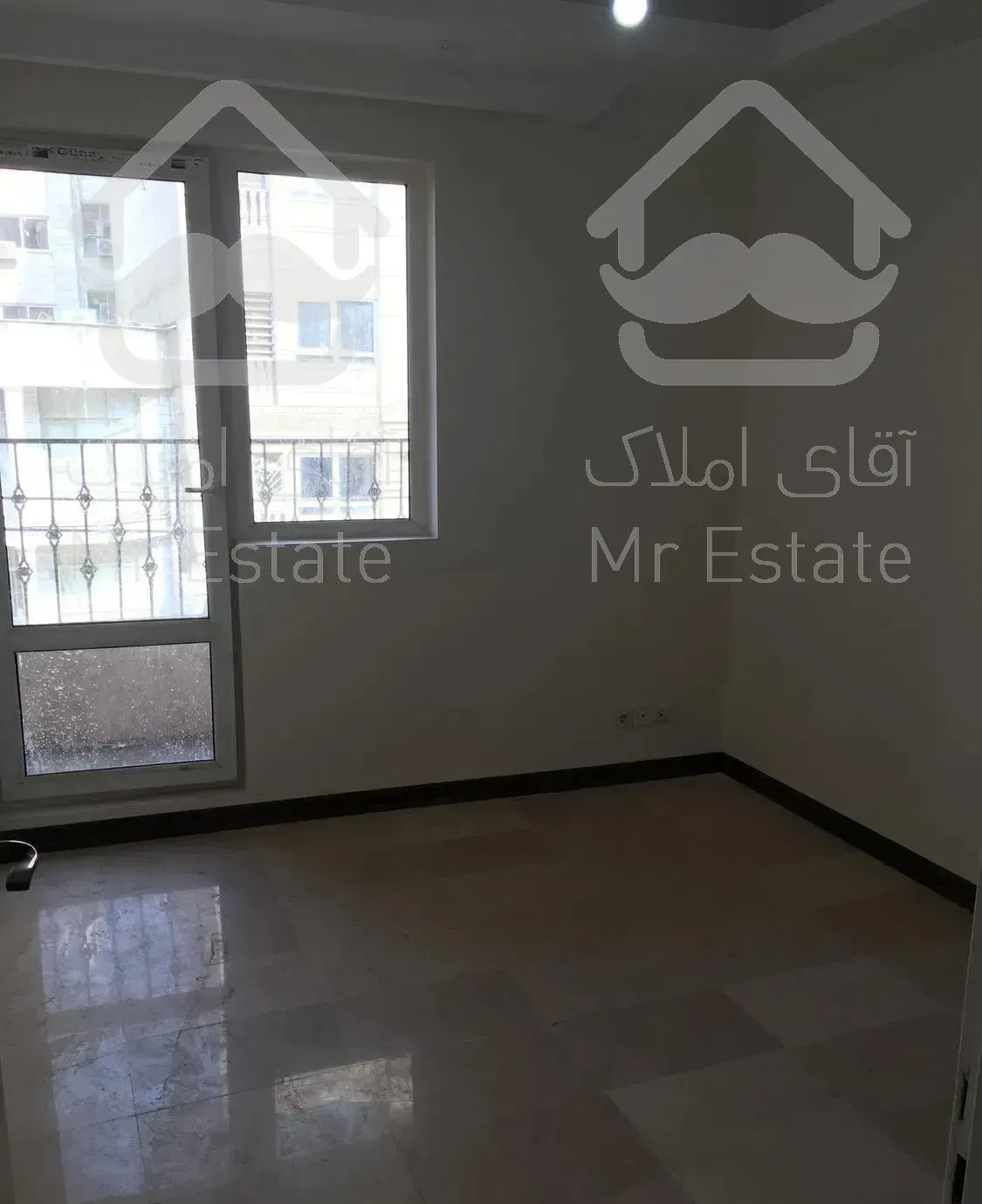 آپارتمان ١٠٢ مترى