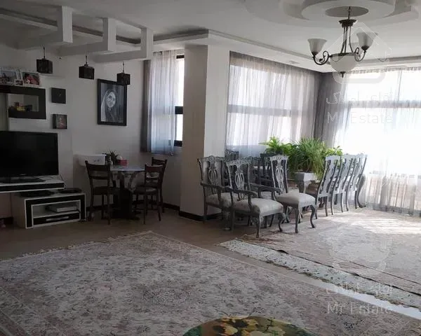 آپارتمان ۱۲۰ متر دو خوابه خ احمدآباد