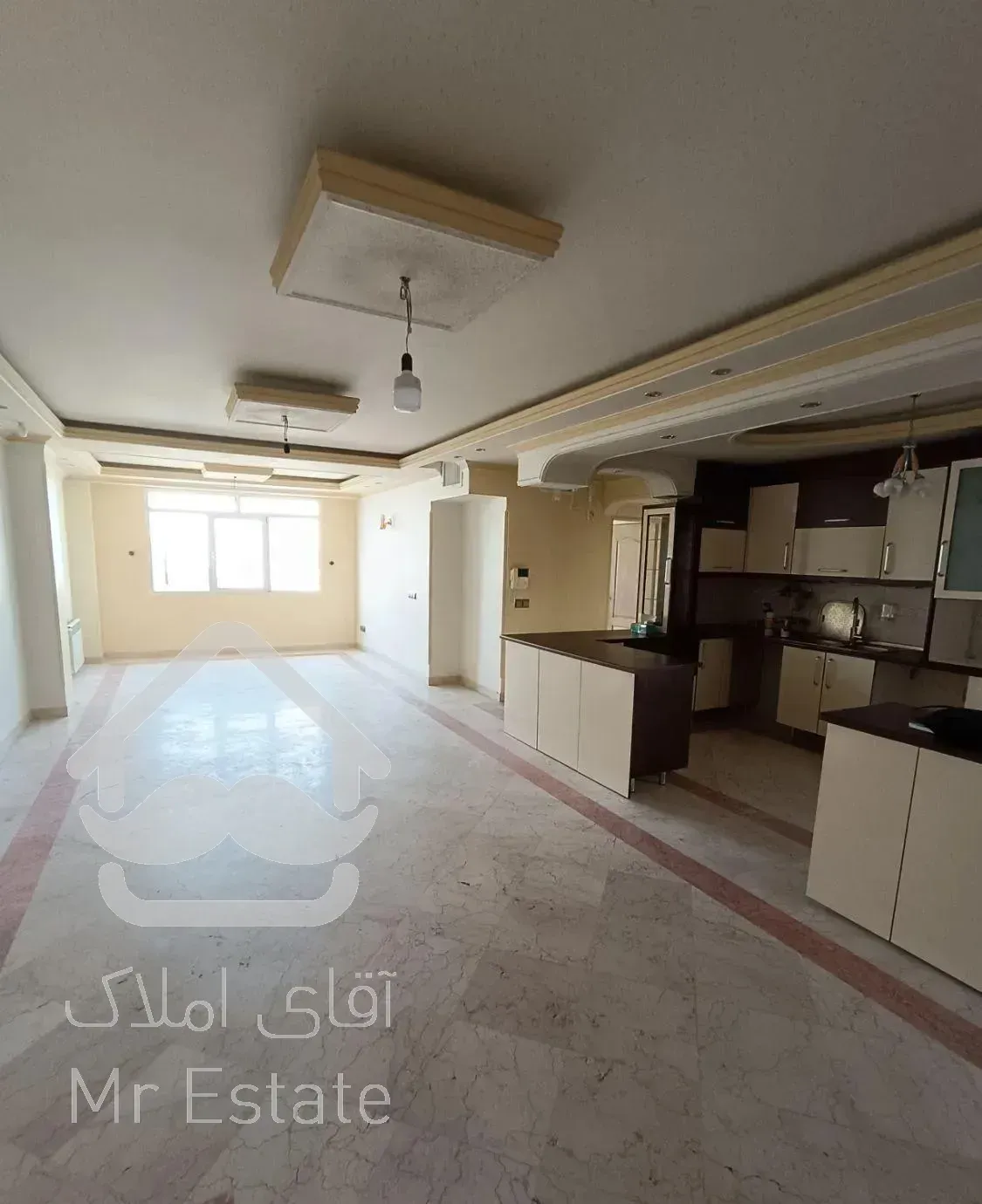 111متر  سازمان شمالی ۲ پارکینگ