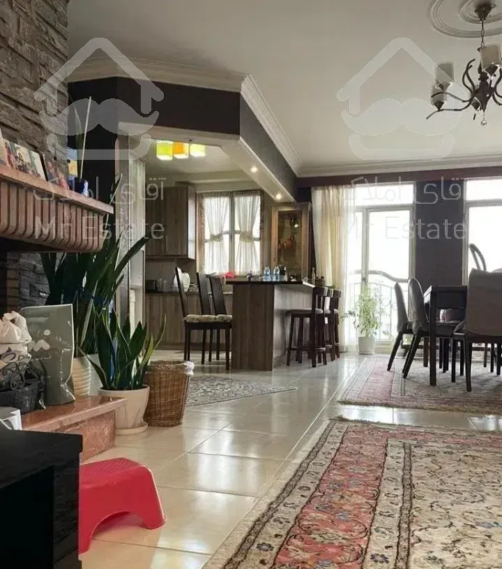 ۱۳۰ متر/۳خواب/فول امکانات