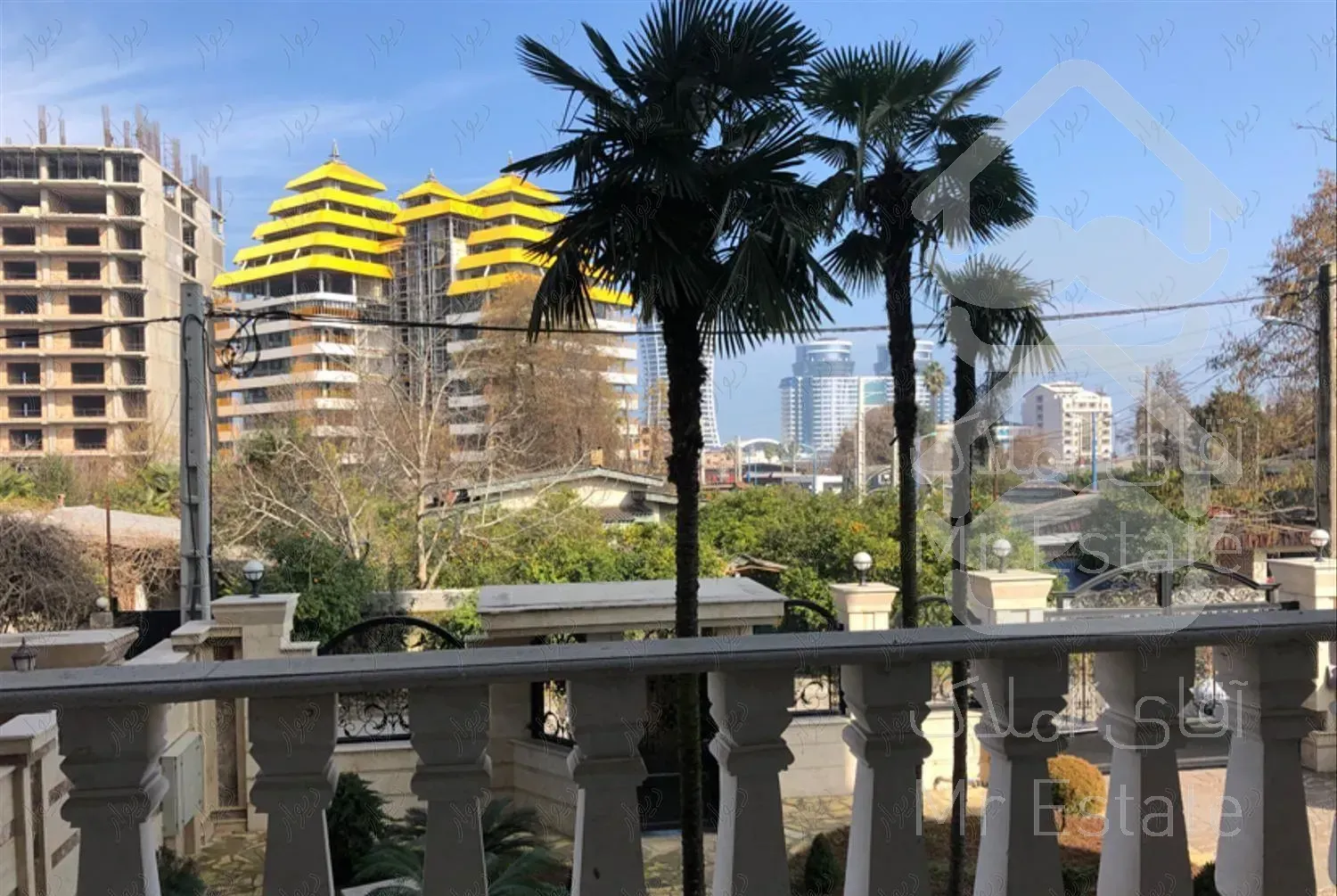 آپارتمان ١٢٧ متری طبقه پنجم