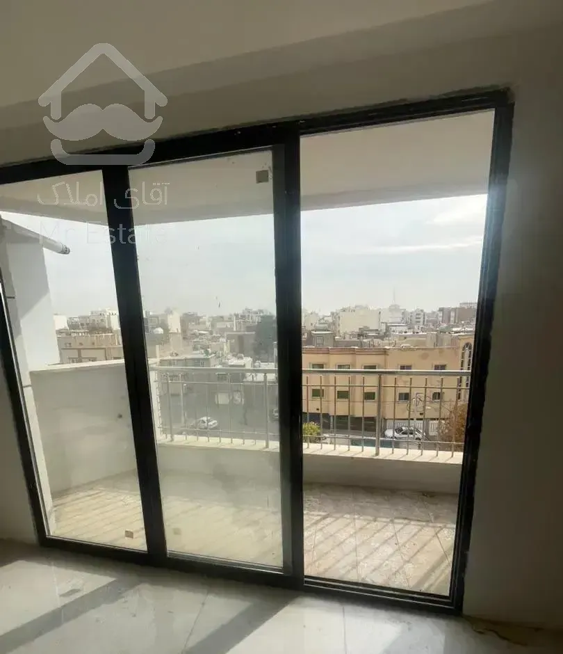 اپارتمان ۱۲۸متری کلید نخورده تکمیل تکواحدی صادقی