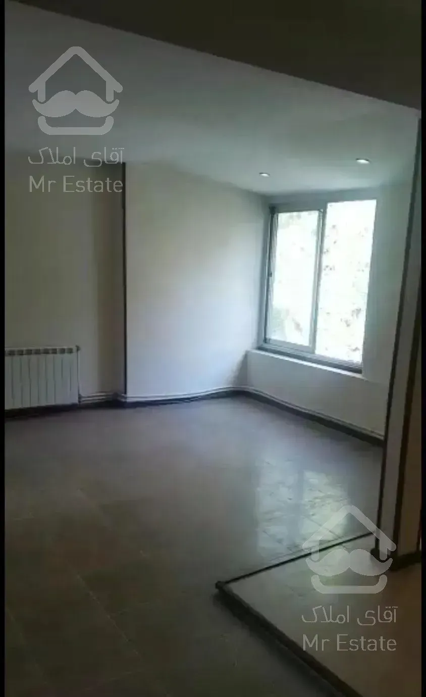 اپارتمان ۵۵ متری یک خوابه نیاوران غرق در نور