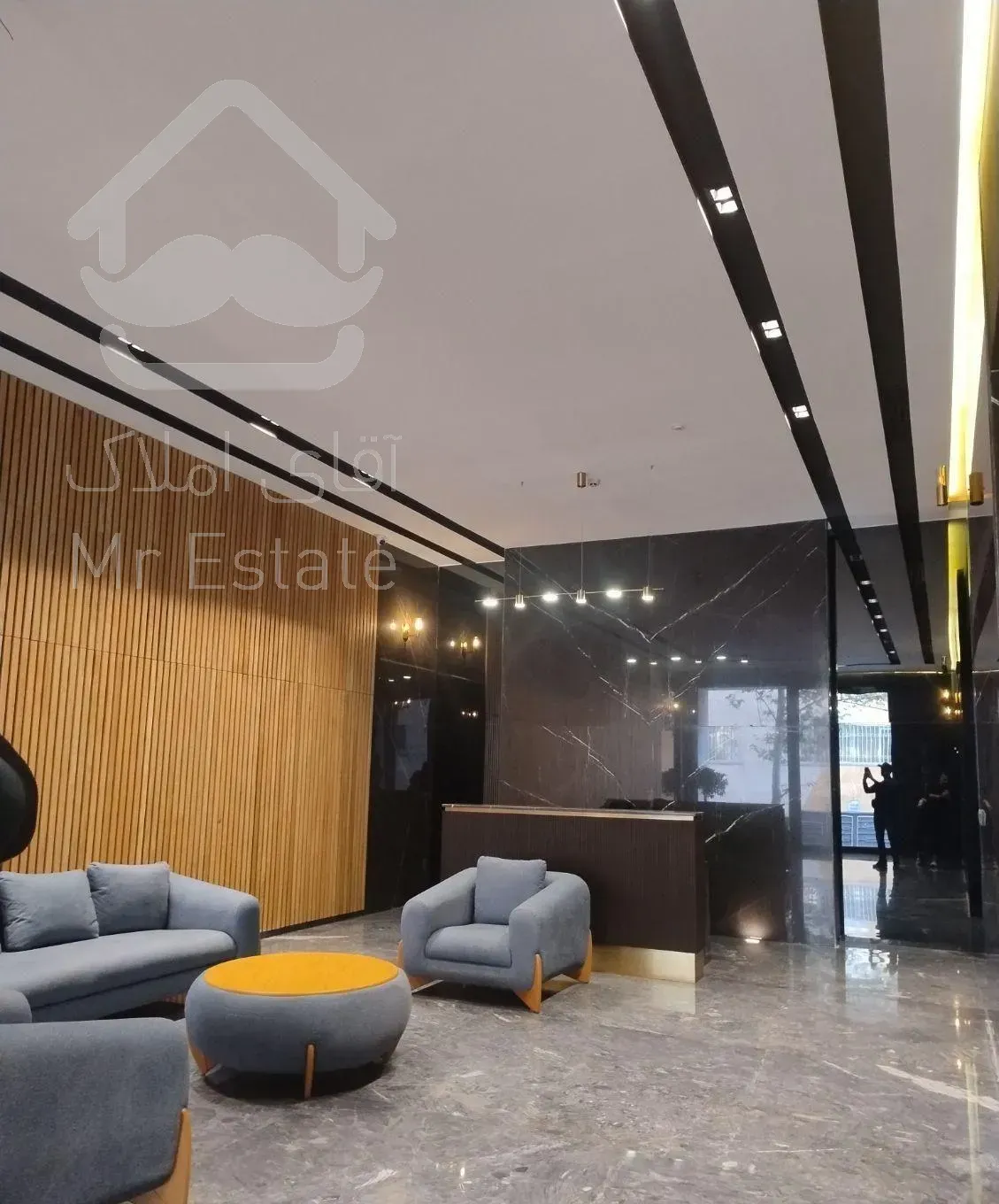 ۱۳۰متر ۳خواب مستر ۲پارکینگ