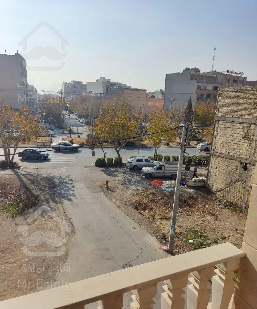 طبقه 2تک واحدی سر خیابان دسترسی به همه جا