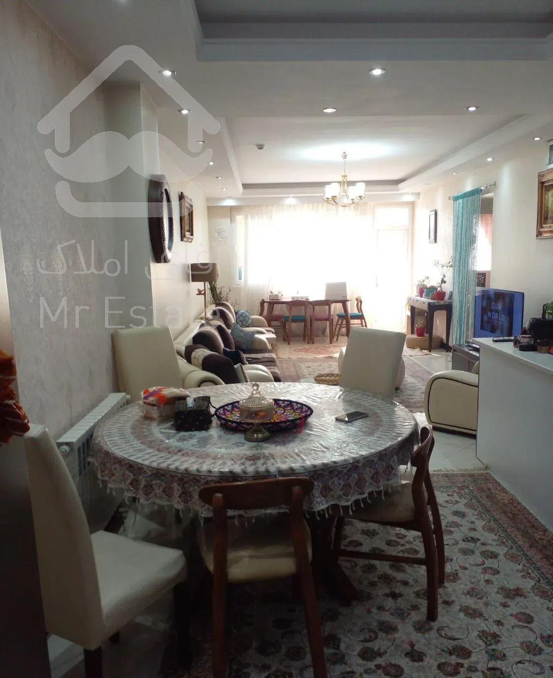 ۱۰۵متر۲خوابه فول۲پارکینگ در  خیابان صادقیه