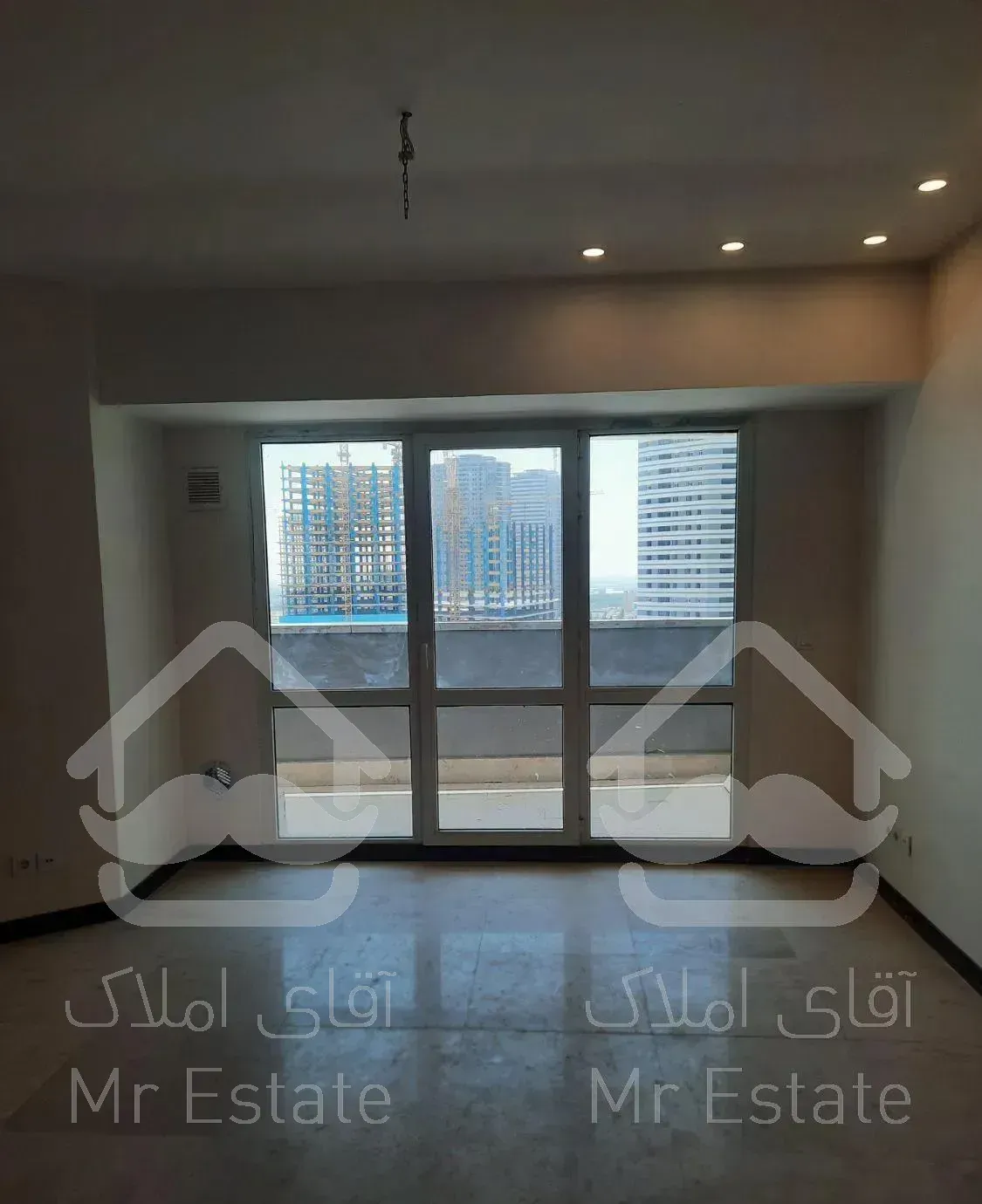 واحد ۱۶۳ متری ۳ خواب برج G چیتگر