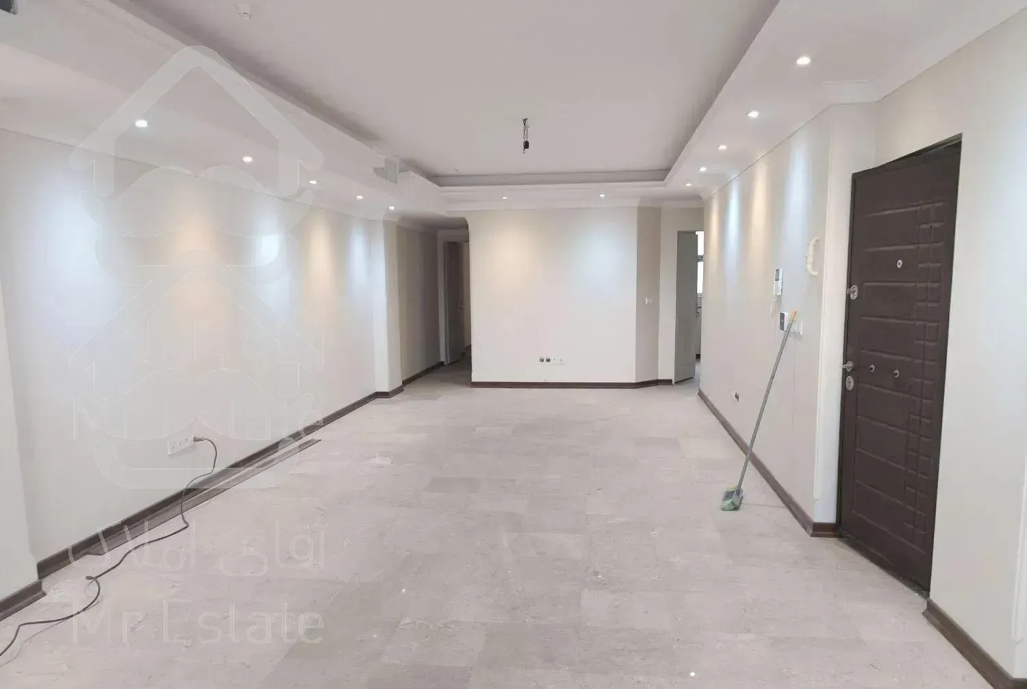 ۱۳۳متر.نوساز.تکواحدی.خ نجات الهی شمالی