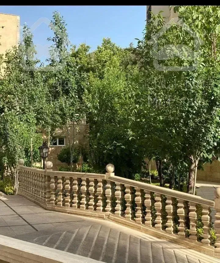 برج باغ/۱۲۰متر۳خواب/طبقه۸/سندتکبرگ