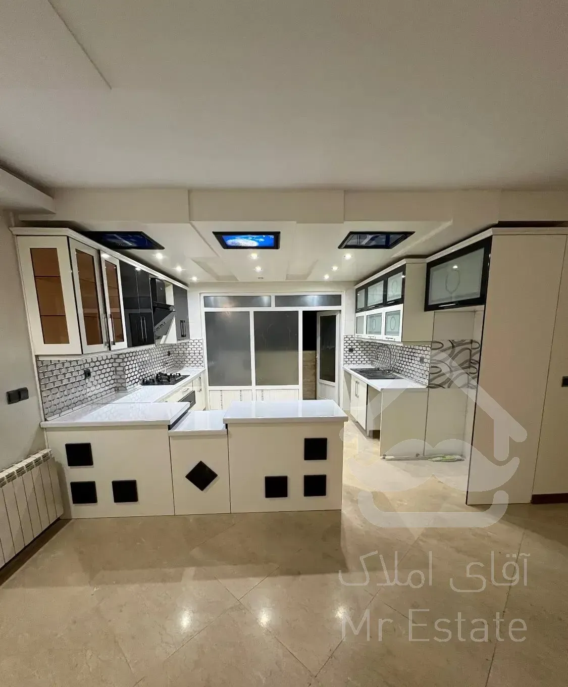 ۱۴۰ متر ۲ خواب تکواحدی فول امکانات