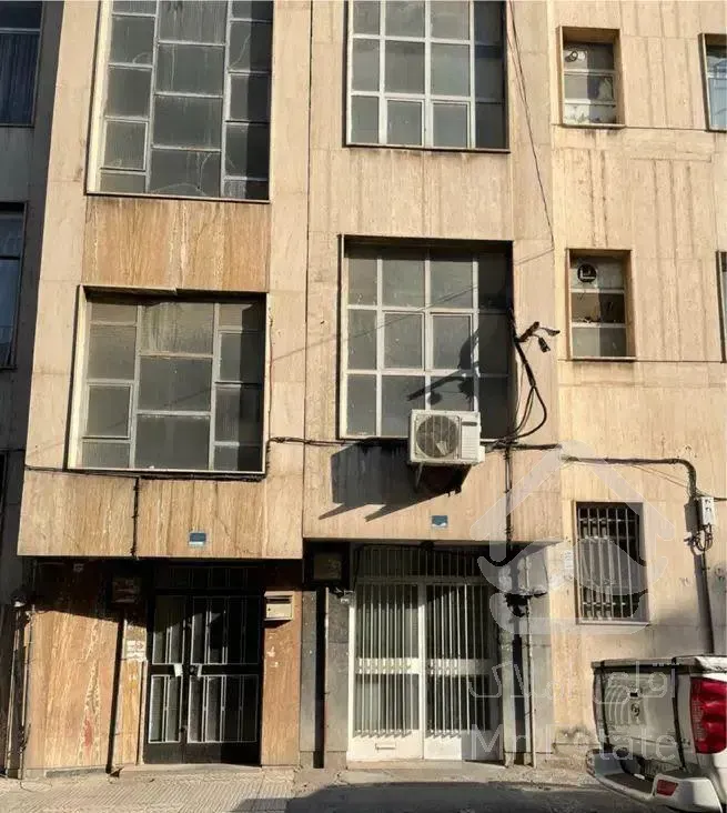 واحد۱۰۰متری اداری/مسکونی مناسب هوم آفیس/جیم