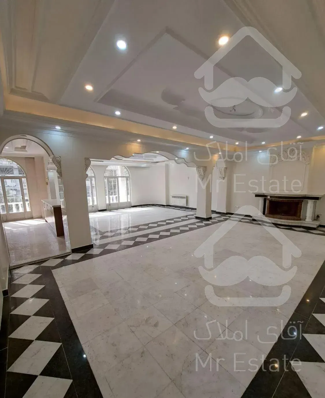 آ پارتمان خیلی تمیز وشیک در کاشانی گلستانها