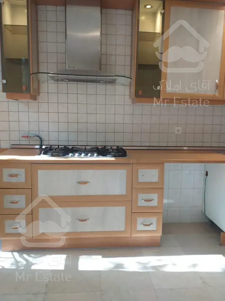 اجاره و رهن آپارتمان محمودیه 130  متر لاکچری