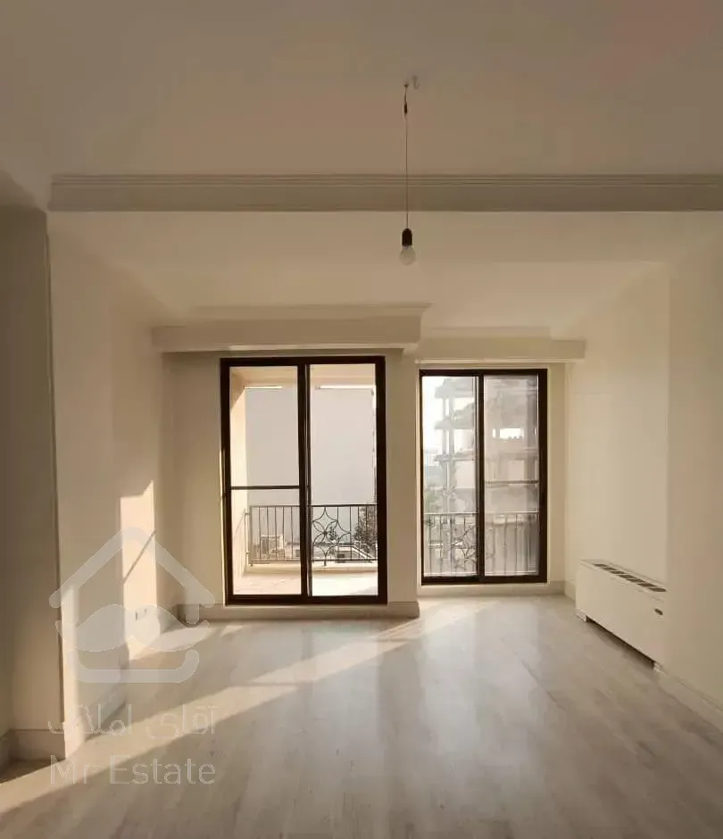 آپارتمان ۱۲۶ متری/۳ خواب/دزاشیب/فروش فوری فوری