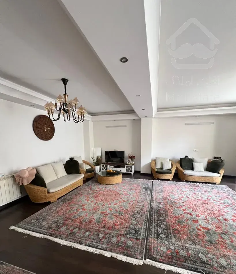 آپارتمان ۱۳۵متری کمربندی غربی سه طبقه تکواحدی