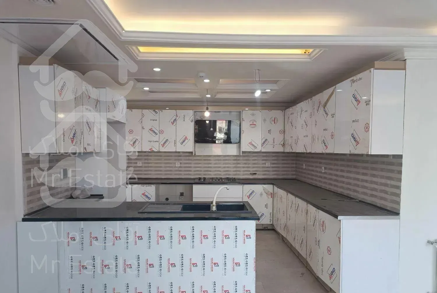 ۸۲متر.نوساز.خ رشت .ولی عصر