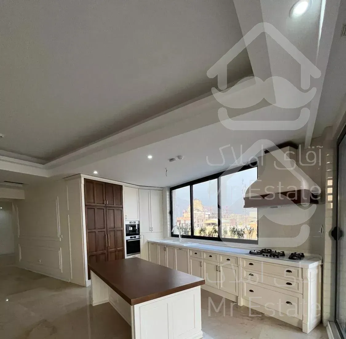 برج ۶۲متری/زمردی در منطقه