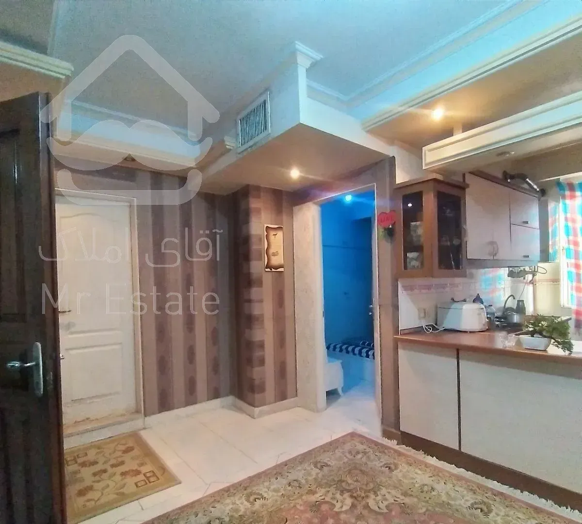 ۵۲ متر /پارکینگ دار/بلوار بریانک