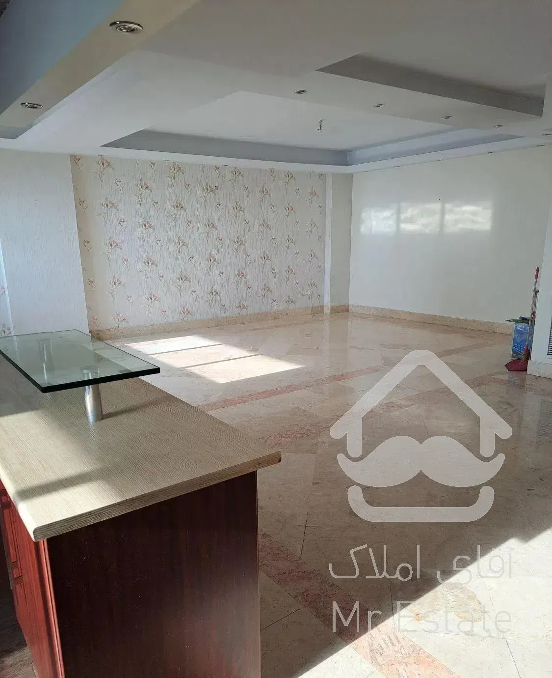 ۱۲۶ متر ۲ خوابه دید کل تهران بام سعادت آباد