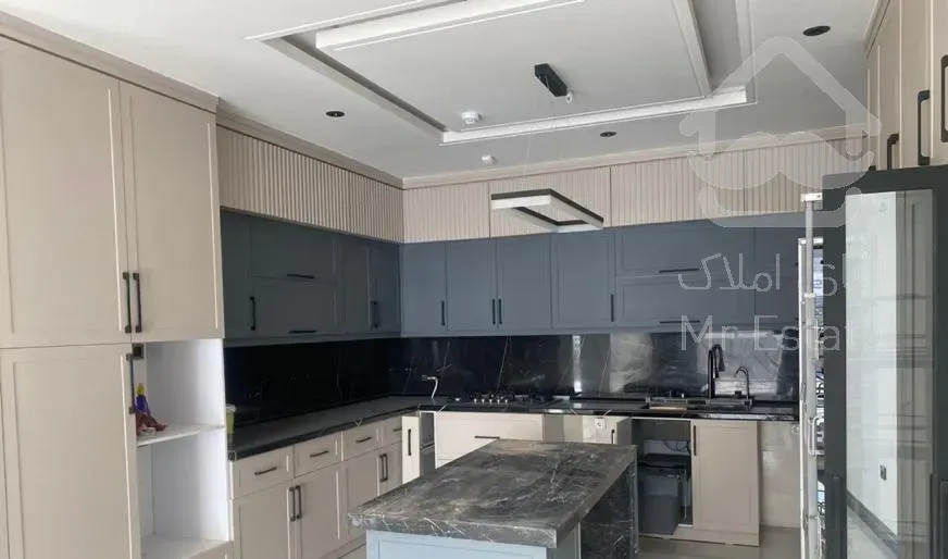 آپارتمان۱۱۰متری خوش نقشه بامتریال روز حاشیه پیروزی