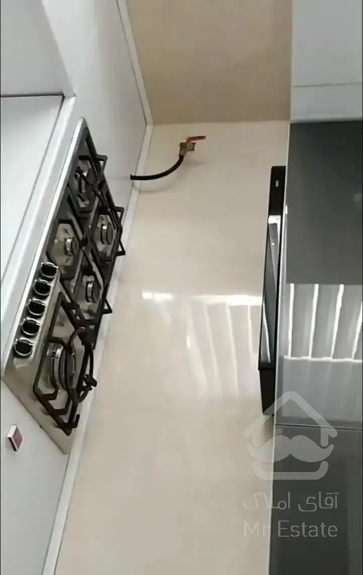 اجاره واحدآپارتمان ۱۳۸ متری ۲ خوابه در جنب دکل ها