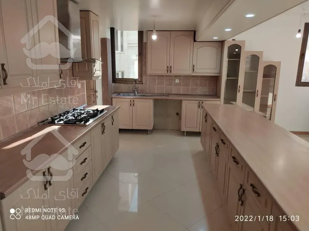 اجاره و رهن آپارتمان زعفرانیه 200  متر شیک