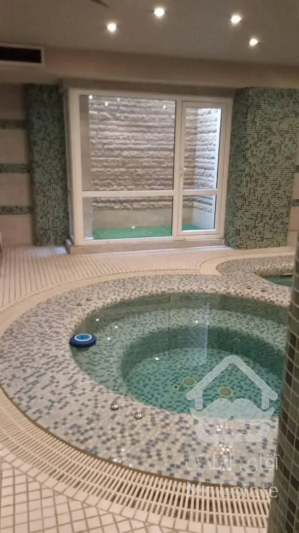 ۲۳۰ متر / ۳ خواب / ۲۴ متری / مارکدار / فول مشاعات / ۲ پارکینگ