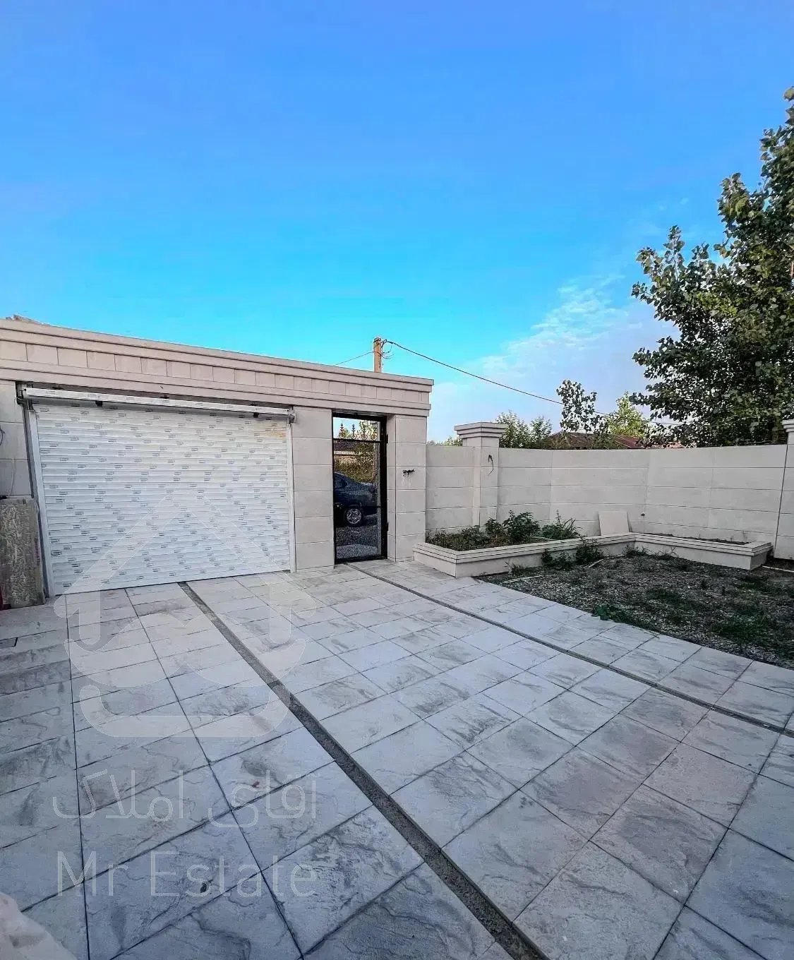 ویلای لوکس استخردار / ۲۷۰متر زمین/ سند تک برگ