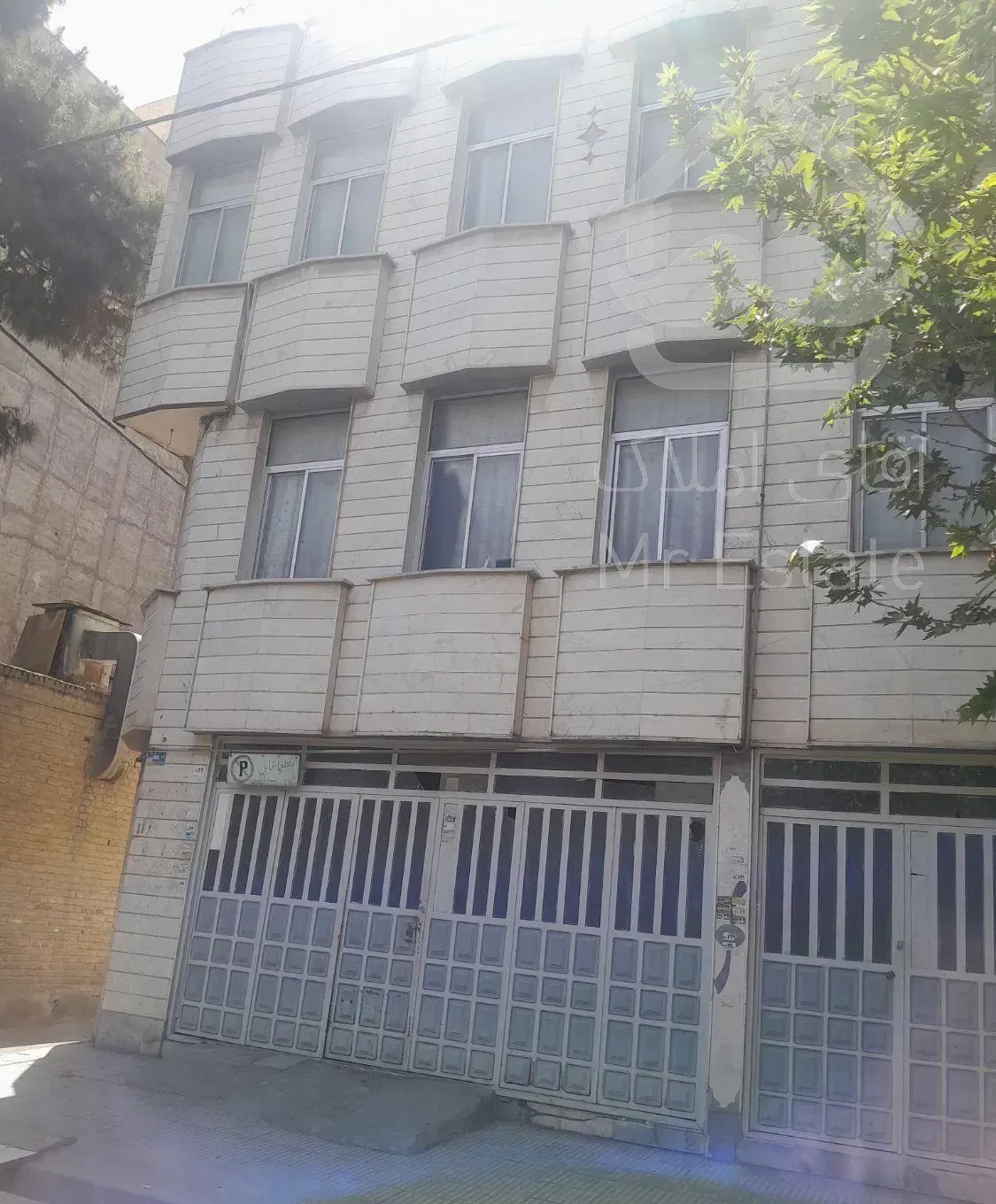 اجاره آپارتمان ۷۵ متری ۱ خوابه طبقه ۲ در اتابک