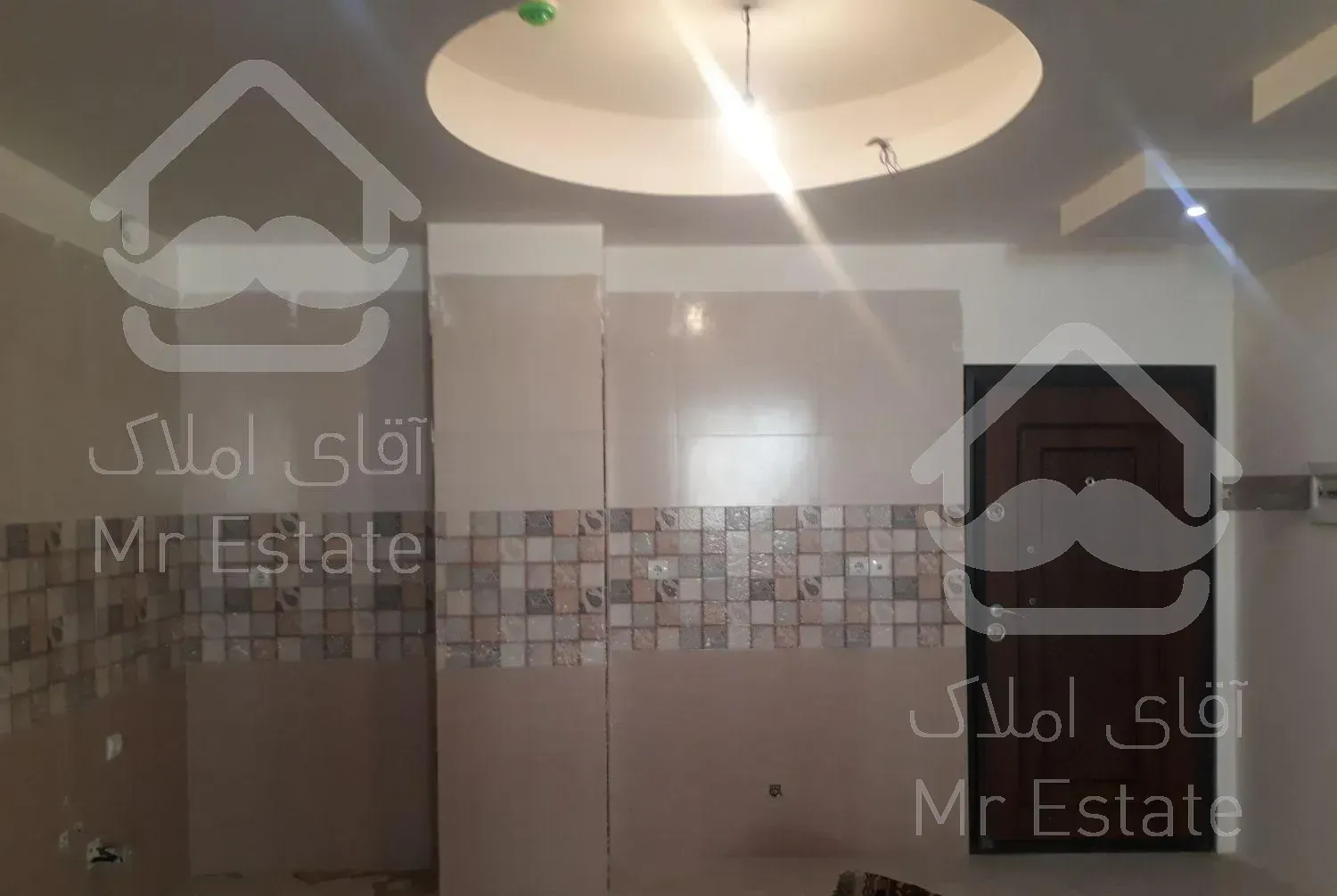 ۸۸متر/ط دوم نوساز   چهارراه نبوت روبروی  مهستان