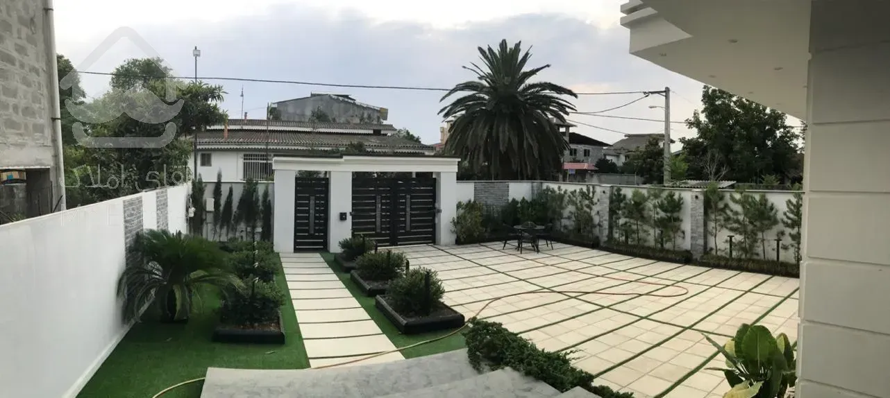 ویلا مدرن ۲۹۰ متری درجه یک جاده نعمت اباد