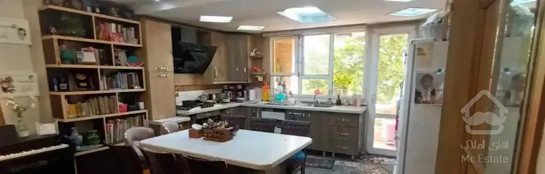 باغ شازده 81 متر 2 خواب ( ویو مشجر و نور جنوب )